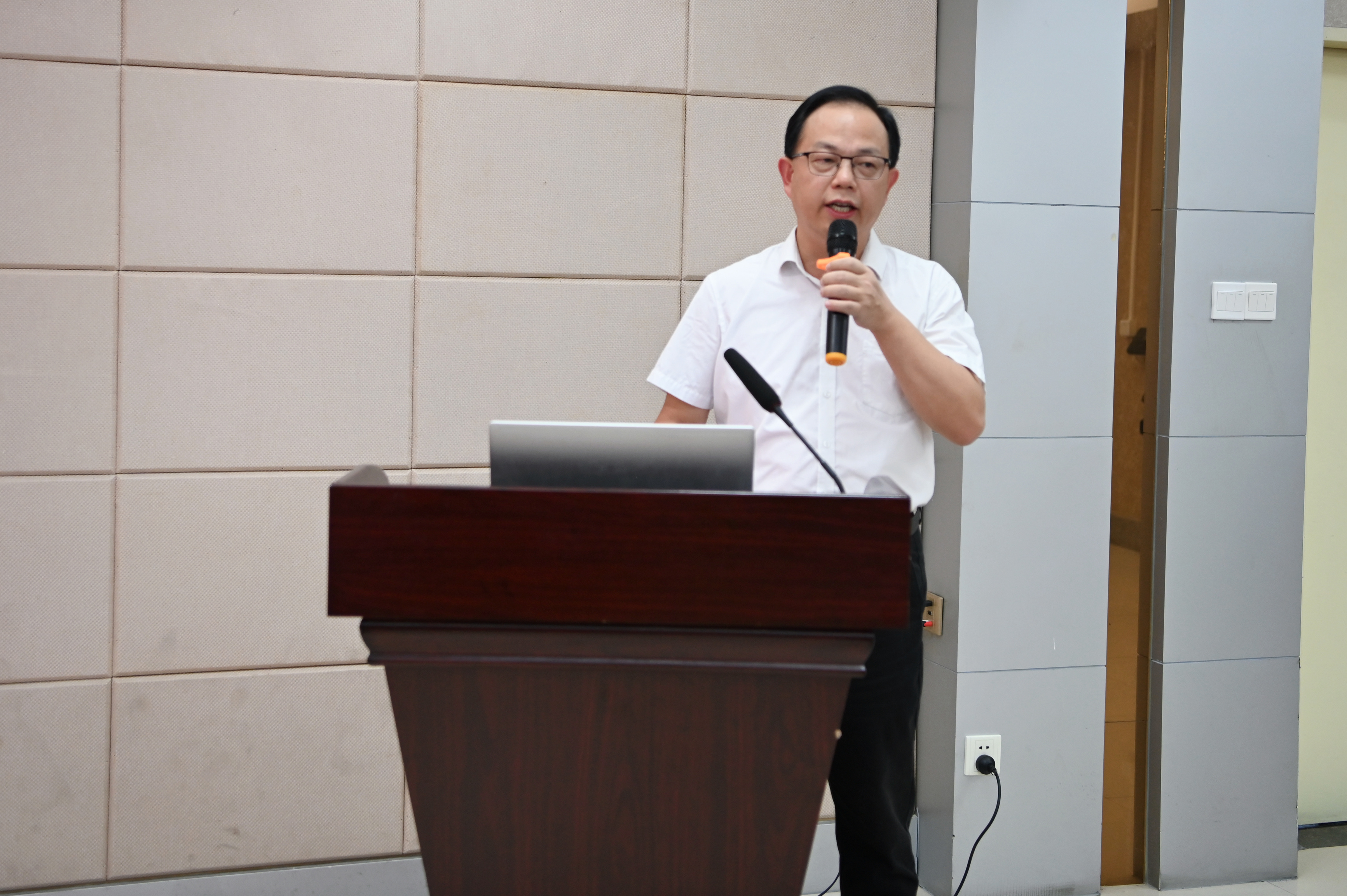 黨旗飄揚護健康  為民服務迎國慶 ——福建醫科大學附屬第一醫院血液科一科黨支部牽頭聯合多支部赴永春縣總醫院開展主題黨日活動