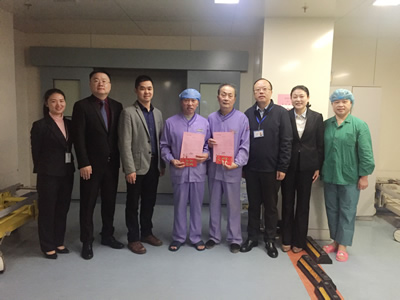 服務(wù)現(xiàn)以人為本 平凡見(jiàn)人性光輝 ——我院后勤保障愛(ài)瑪客運(yùn)送員工挽救輕生者 服務(wù)現(xiàn)以人為本 平凡見(jiàn)人性光輝 ——我院后勤保障愛(ài)瑪客運(yùn)送員工挽救輕生者