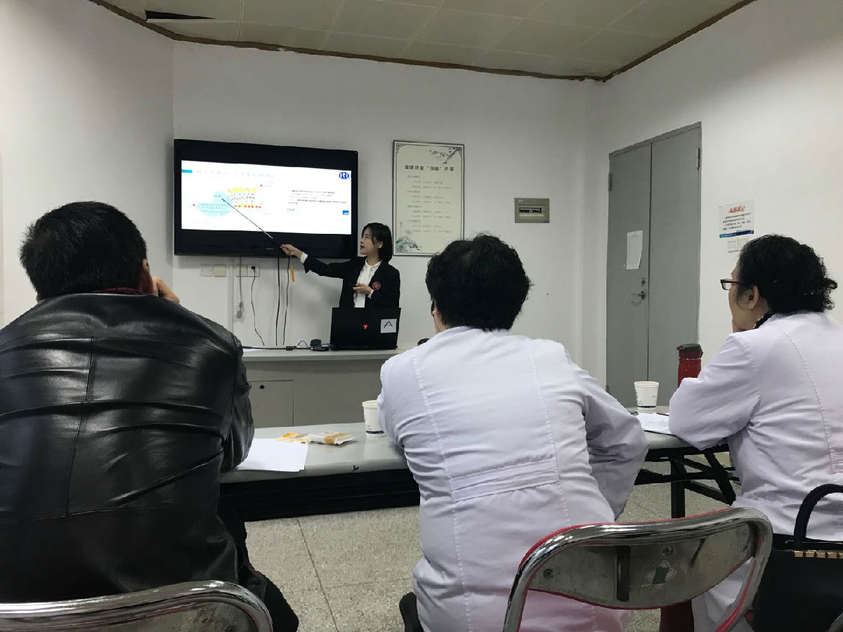 第一臨床醫學院開展2017級碩士生中期考核