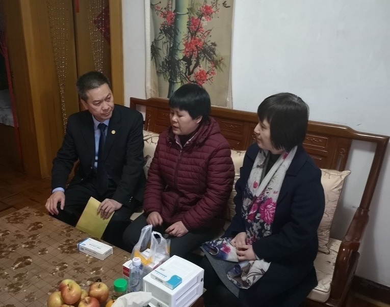 『附一風貌』節前慰問送祝福  深情關懷暖人心