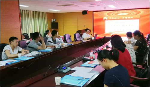 我院黨校舉辦入黨積極分子培訓班動員會暨主題黨課