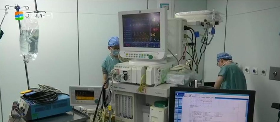 關節置換手術直播演示 促進關節置換規范化