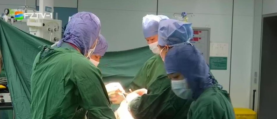 關節置換手術直播演示 促進關節置換規范化