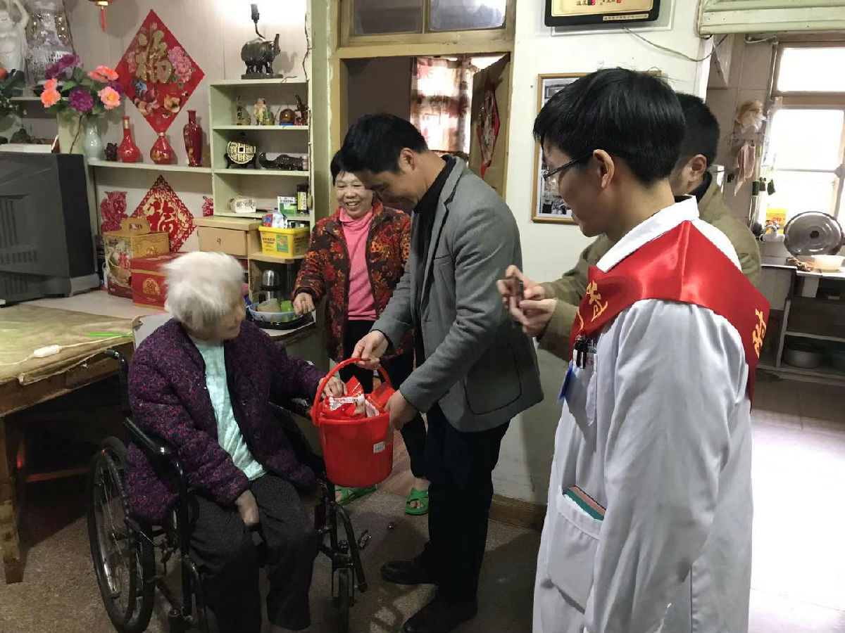 院團委組織開展“雷鋒月”、“拗九節”系列活動