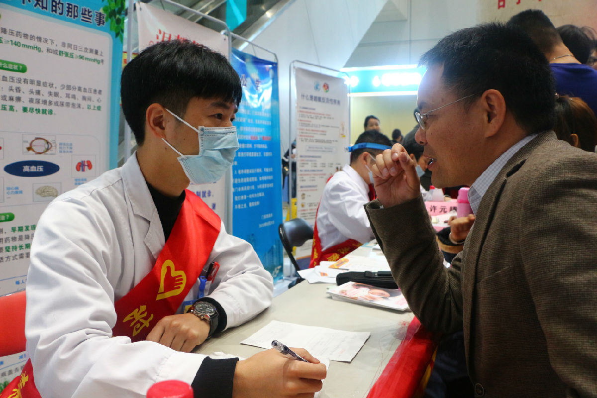 我院耳鼻咽喉科研究生陳志鋒榮獲“全國優秀共青團員”稱號