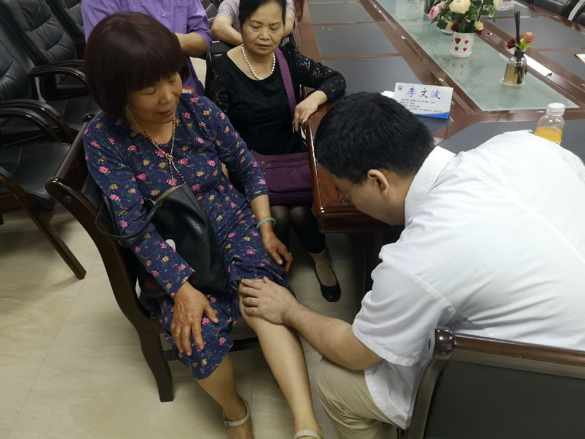 我院骨科舉辦義診活動(dòng)