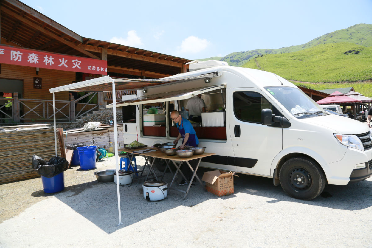 演練即實戰(zhàn)！福建省野外條件下的急診手術(shù)實操練習 在省級緊急醫(yī)學救援三隊上演