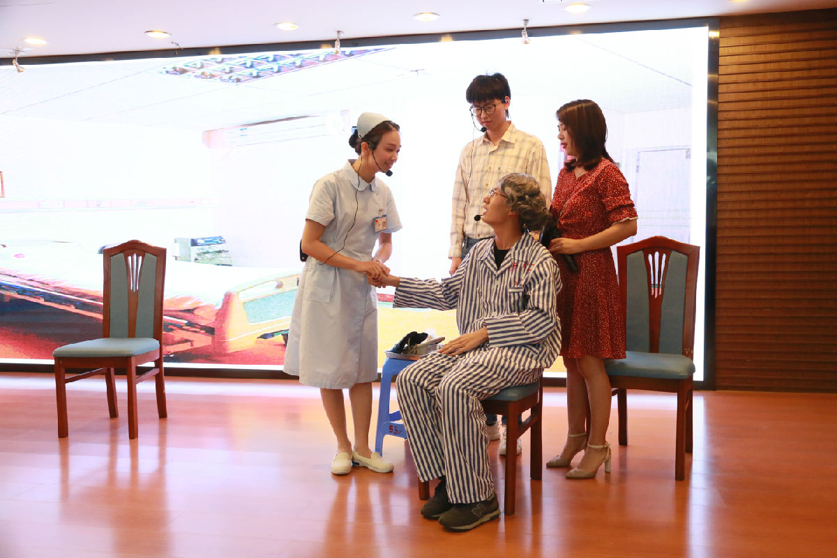 書(shū)香潤(rùn)澤心靈  雅言啟迪人生 附一文化節(jié)之護(hù)理篇章