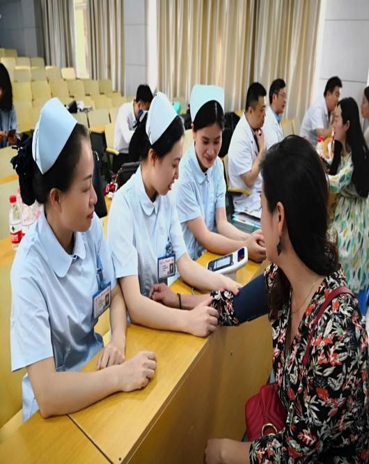 肝膽胰外科、疝外科義診進校園