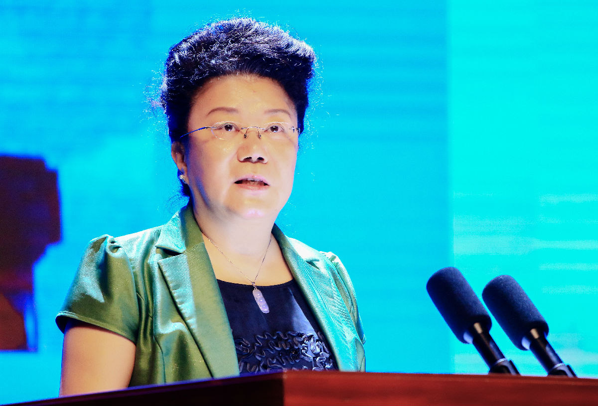 慕容慎行同志先進事跡巡回報告會首場報告在福州舉行