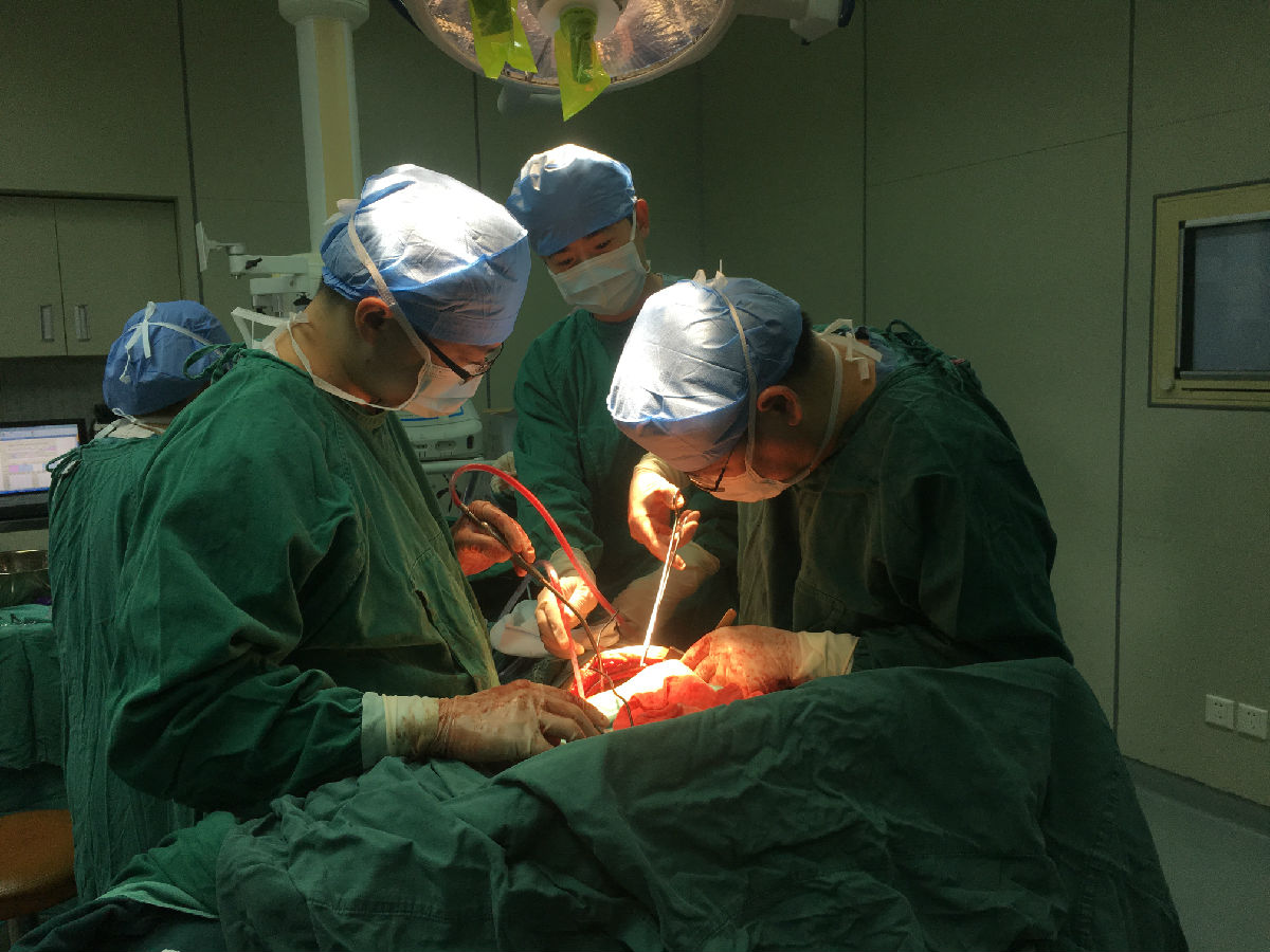 胸外科“拆彈”專家再拆除重磅“炸彈” 胸外科“拆彈”專家再拆除重磅“炸彈”