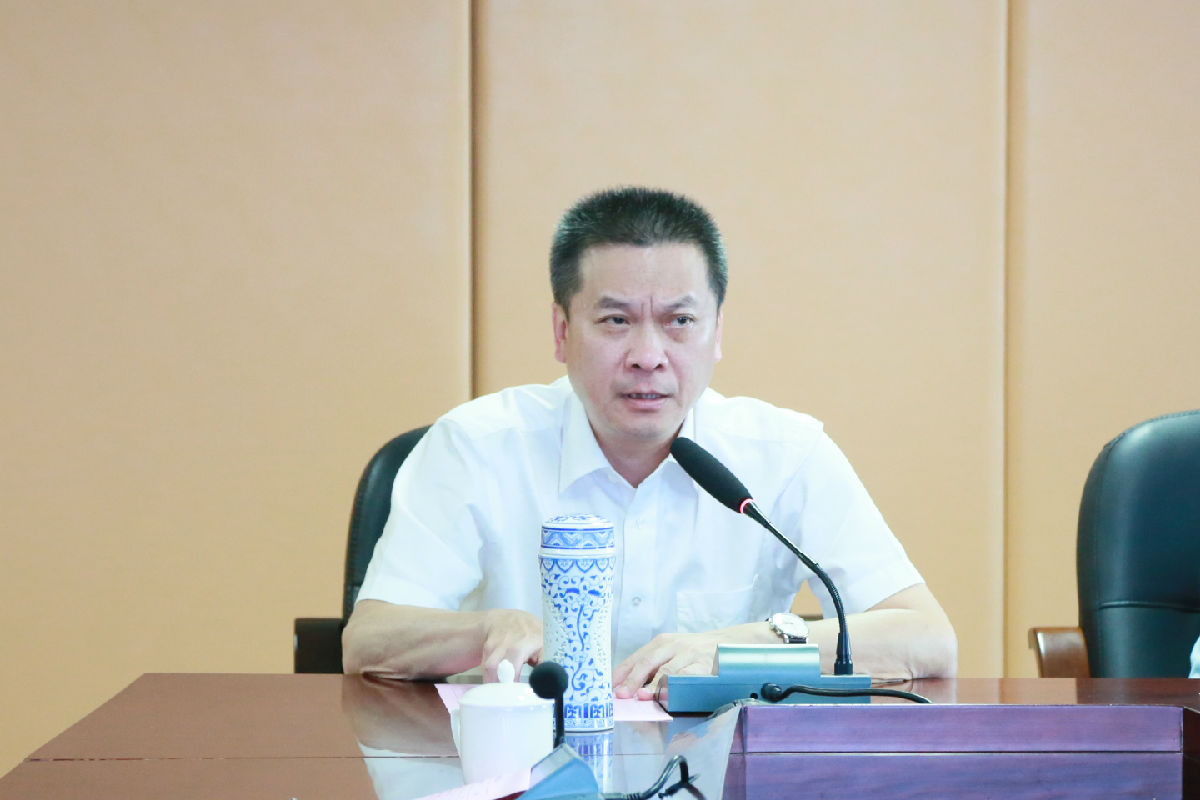 以問題為導向,亮短板、出實招,激發(fā)管理能力 ——我院召開行政部門調研課題匯報會 以問題為導向,亮短板、出實招,激發(fā)管理能力 ——我院召開行政部門調研課題匯報會