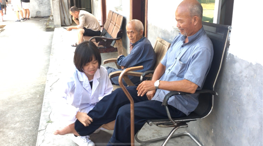 我院義診隊(duì)前往大田縣謝洋鄉(xiāng)敬老院開(kāi)展義診活動(dòng)