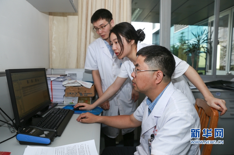 【媒體看附一】外科樓里的15個(gè)小時(shí)