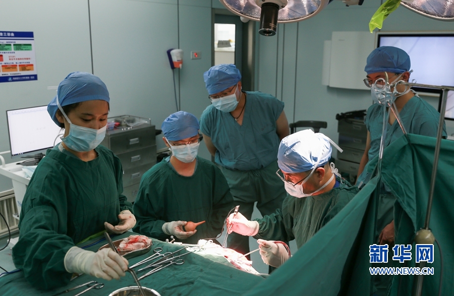 【媒體看附一】外科樓里的15個(gè)小時(shí)