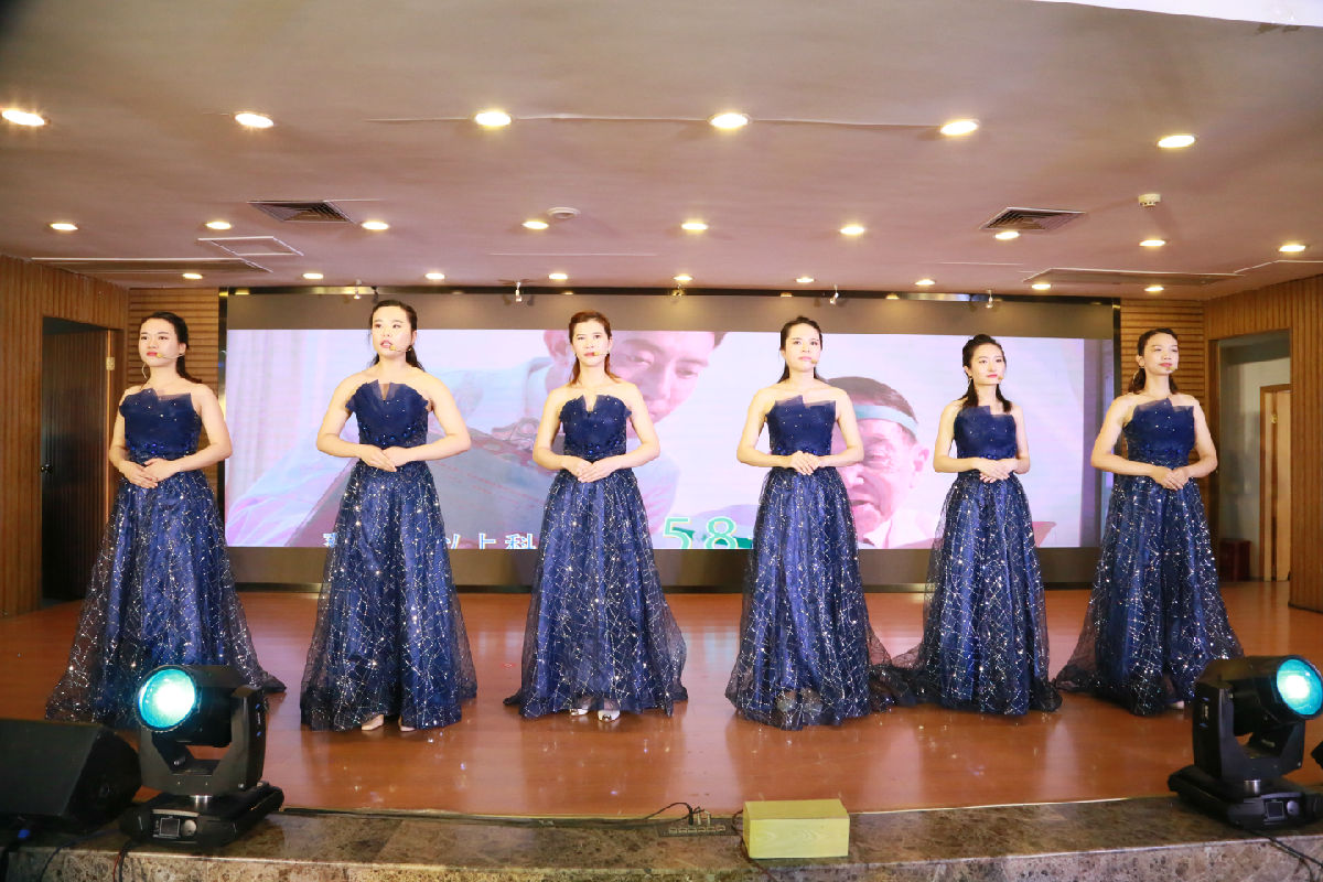 我院舉辦首屆文化節系列活動暨紀念建國70周年 “誦經典 育德行 我與祖國共成長”經典誦讀比賽