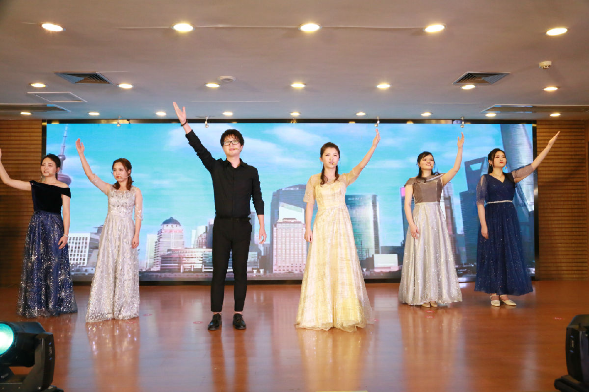 我院舉辦首屆文化節系列活動暨紀念建國70周年 “誦經典 育德行 我與祖國共成長”經典誦讀比賽