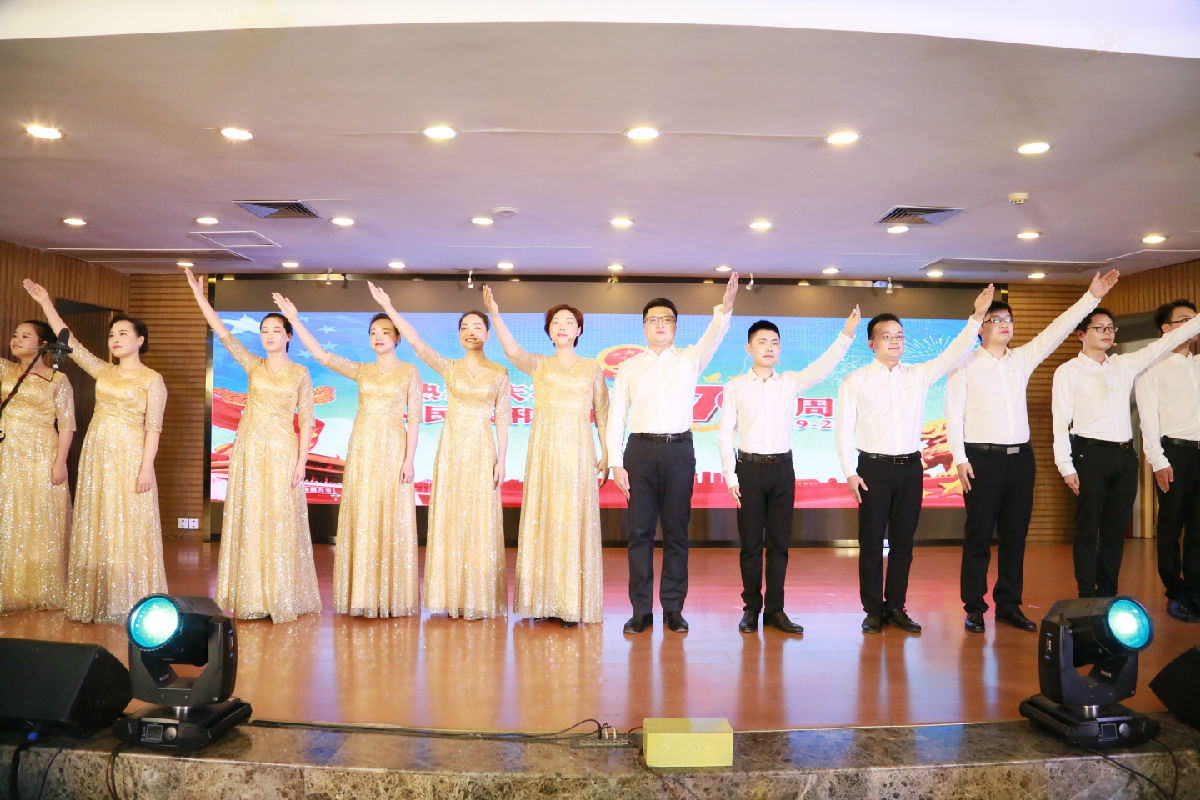 我院舉辦首屆文化節系列活動暨紀念建國70周年 “誦經典 育德行 我與祖國共成長”經典誦讀比賽