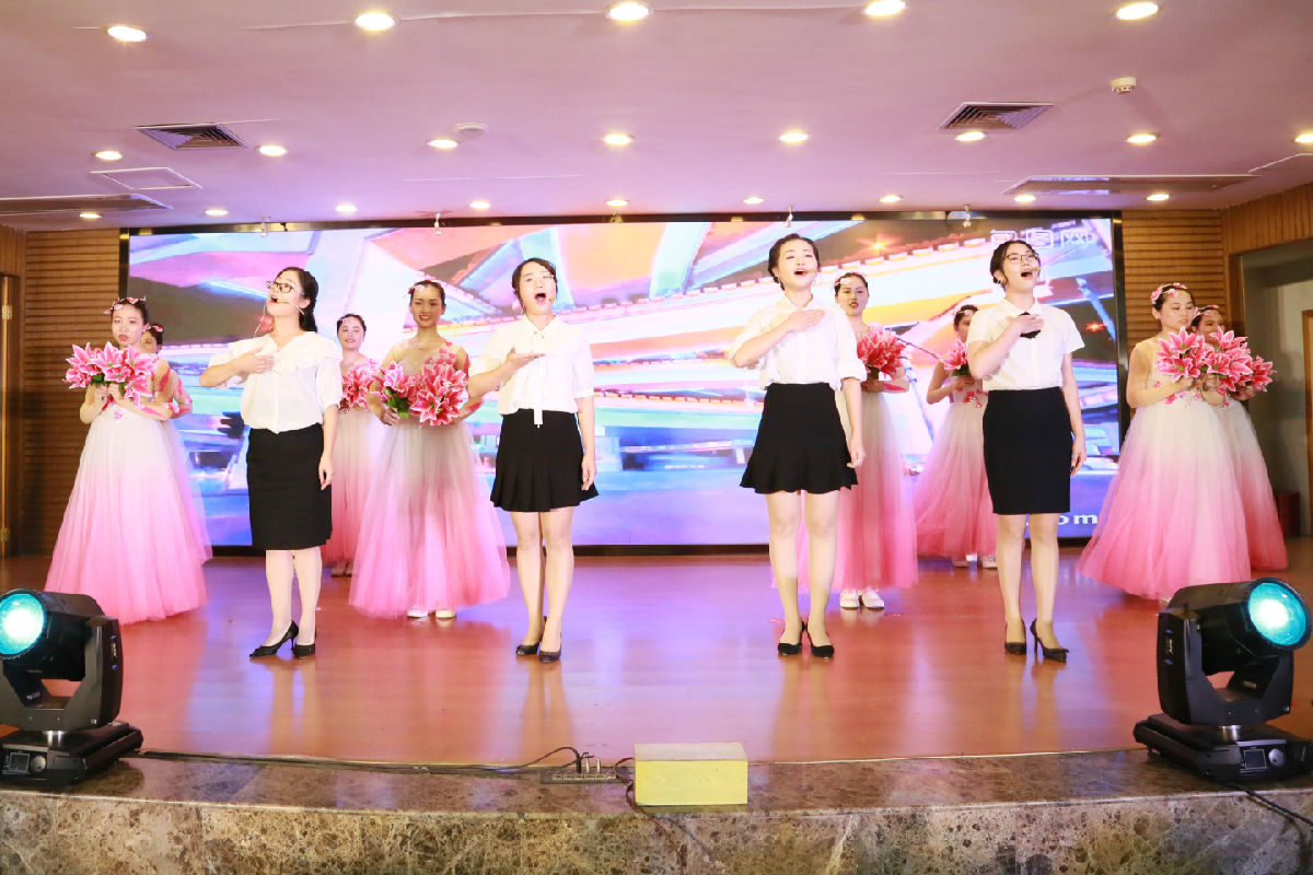 我院舉辦首屆文化節系列活動暨紀念建國70周年 “誦經典 育德行 我與祖國共成長”經典誦讀比賽