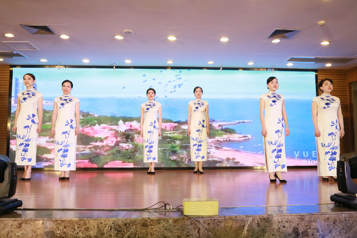 我院舉辦首屆文化節系列活動暨紀念建國70周年 “誦經典 育德行 我與祖國共成長”經典誦讀比賽