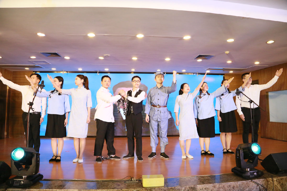 我院舉辦首屆文化節系列活動暨紀念建國70周年 “誦經典 育德行 我與祖國共成長”經典誦讀比賽