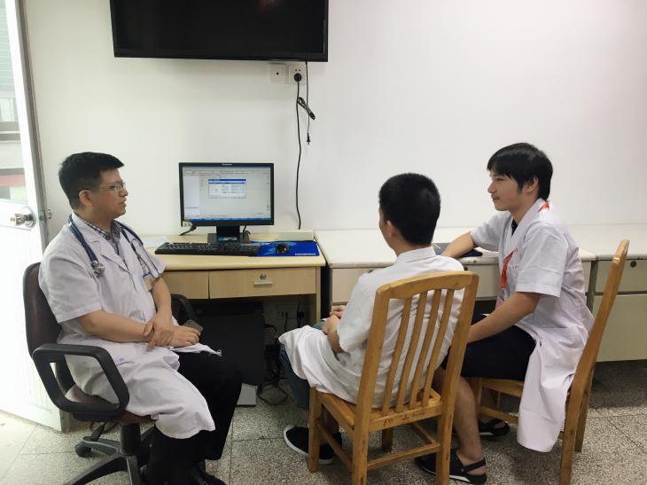 我院開展“2019年高中生暑期臨床醫學全程體驗”志愿活動 我院開展“2019年高中生暑期臨床醫學全程體驗”志愿活動