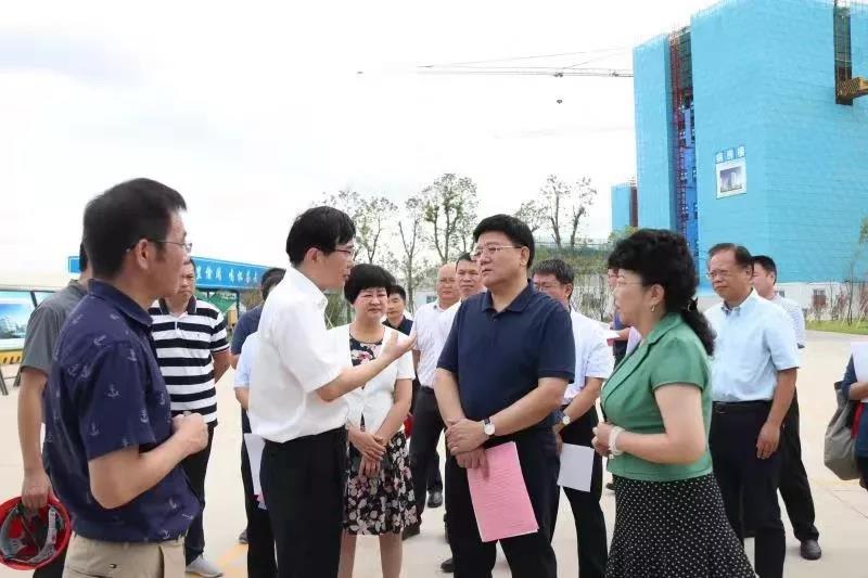國(guó)家衛(wèi)健委副主任王賀勝考察調(diào)研福州濱海新城醫(yī)院