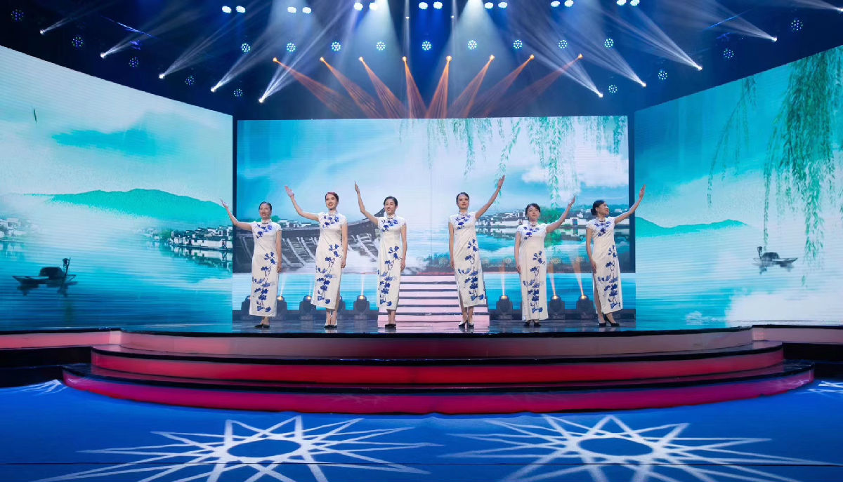 附一人共祝祖國母親生日快樂