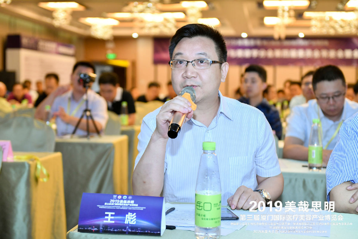 整形外科榮獲福建省第一屆整形外科青年醫(yī)師論壇基礎(chǔ)組和臨床組論文一、二、三等獎(jiǎng)