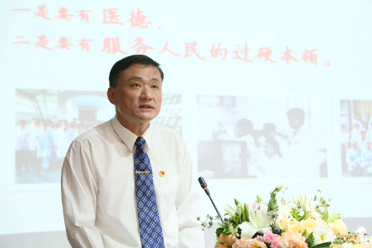 守初心  擔使命——我院慕容慎行同志先進事跡報告團受邀進校園