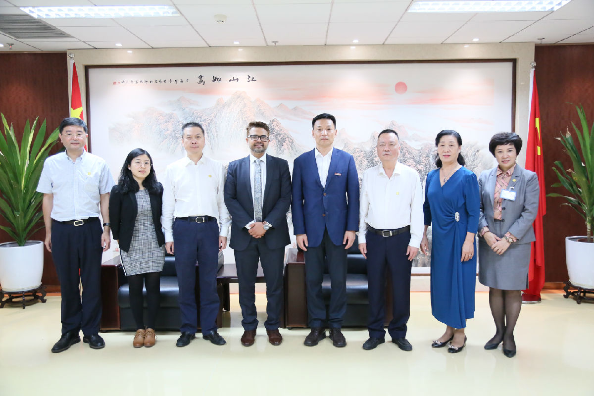 新西蘭懷卡托理工學(xué)院國際部國際商務(wù)拓展總監(jiān)一行訪問我院