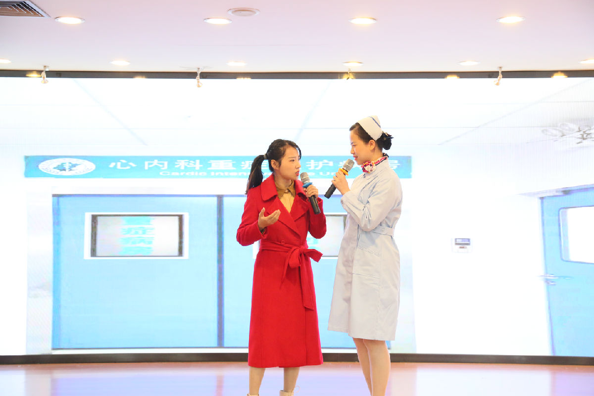 塑職業形象 促學科發展 創滿意醫院——護理部召開“2019年護士職業禮儀決賽暨護理年終表彰大會”