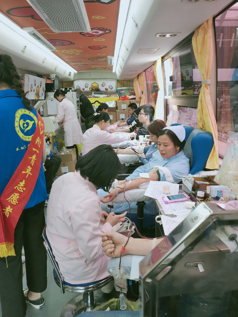 熱血送暖 為生命接力——我院連續十年開展無償獻血活動 熱血送暖 為生命接力——我院連續十年開展無償獻血活動