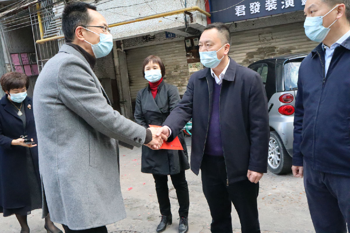 『附一抗疫』福建省工會及我院領導一行慰問我院援助武漢醫療隊員家屬