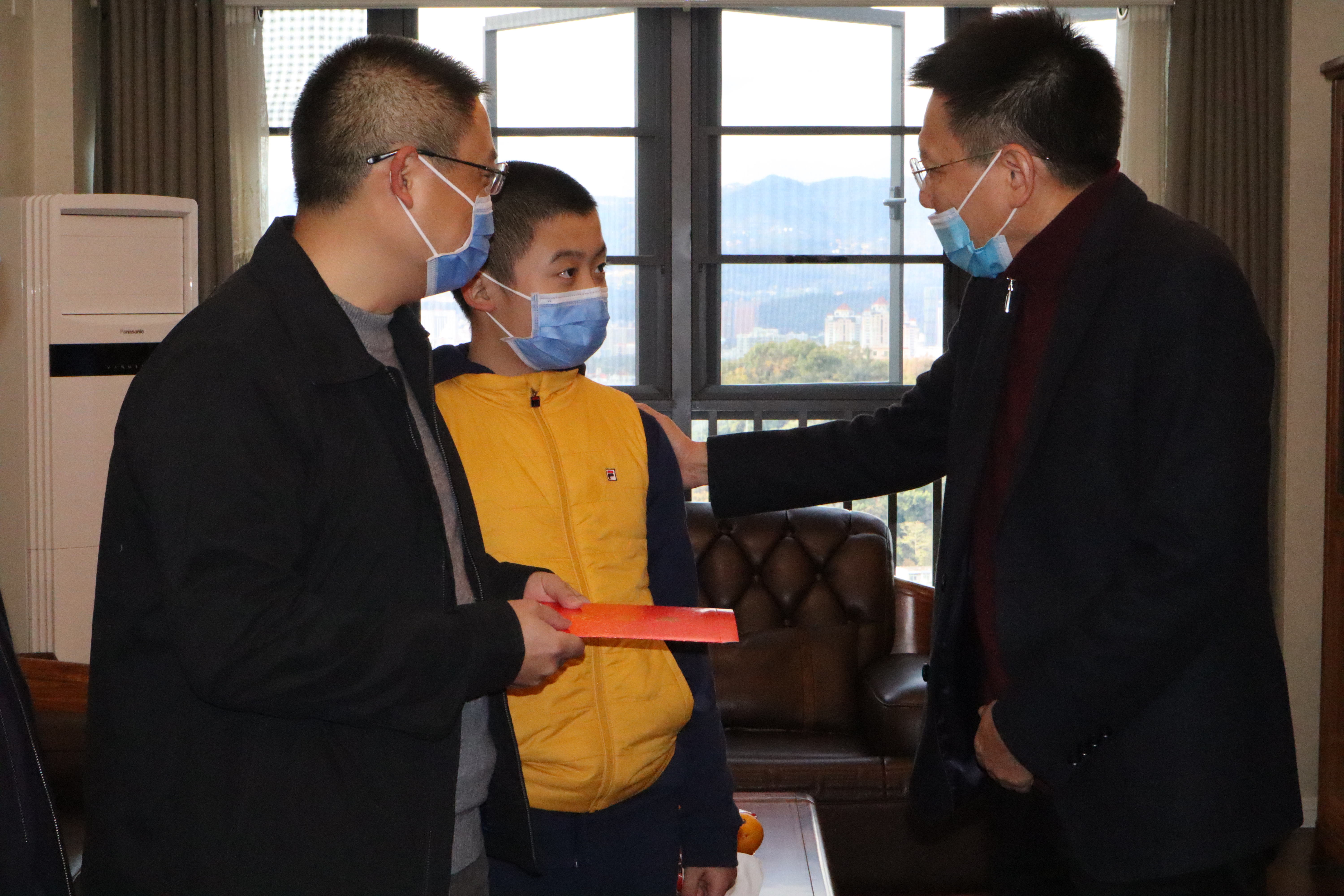 『附一抗疫』福建省工會及我院領導一行慰問我院援助武漢醫療隊員家屬