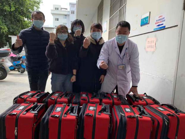 您為人民沖前線  我為你們做保障 —— 記醫(yī)用材料與設備服務中心為馳援武漢隊員準備防護用品