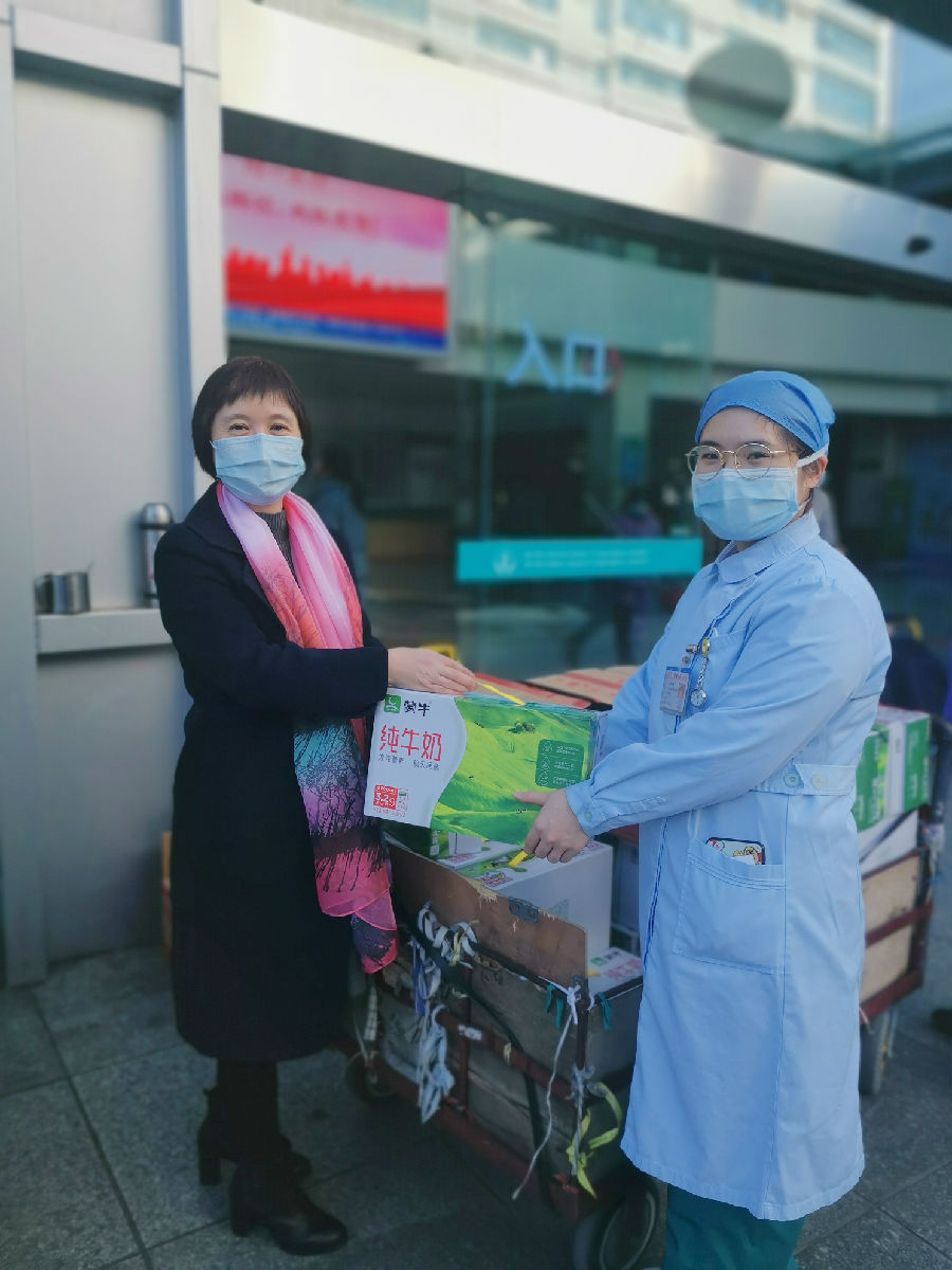 『附一抗疫』福州市總工會為醫院堅守防疫抗戰一線人員送溫暖