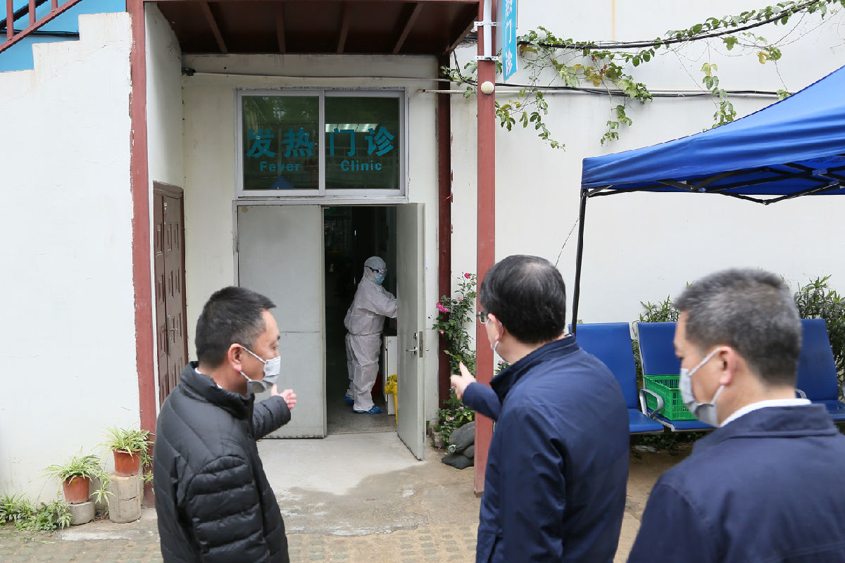 『附一抗疫』福建醫科大學校長陳曉春帶隊到我院檢查指導疫情防控工作