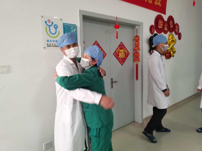 請戰(zhàn)疫區(qū)，我們手術(shù)室人義不容辭！