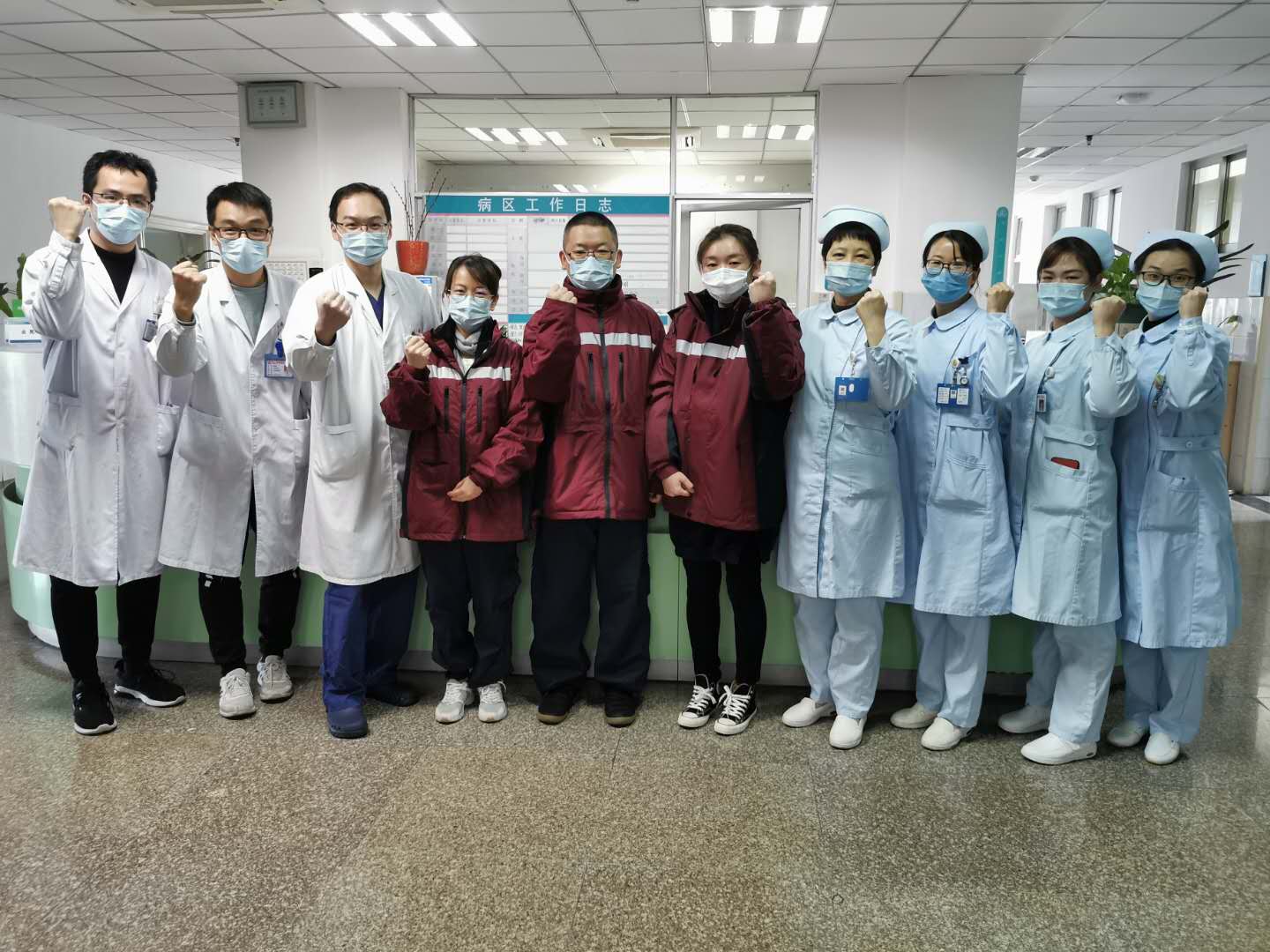 待春暖花開(kāi)之時(shí)  望英雄平安回家