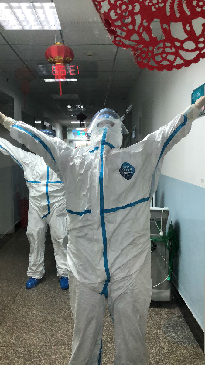 讓黨旗高高飄揚 ——急診先鋒戰疫突擊隊馳援湖北紀實