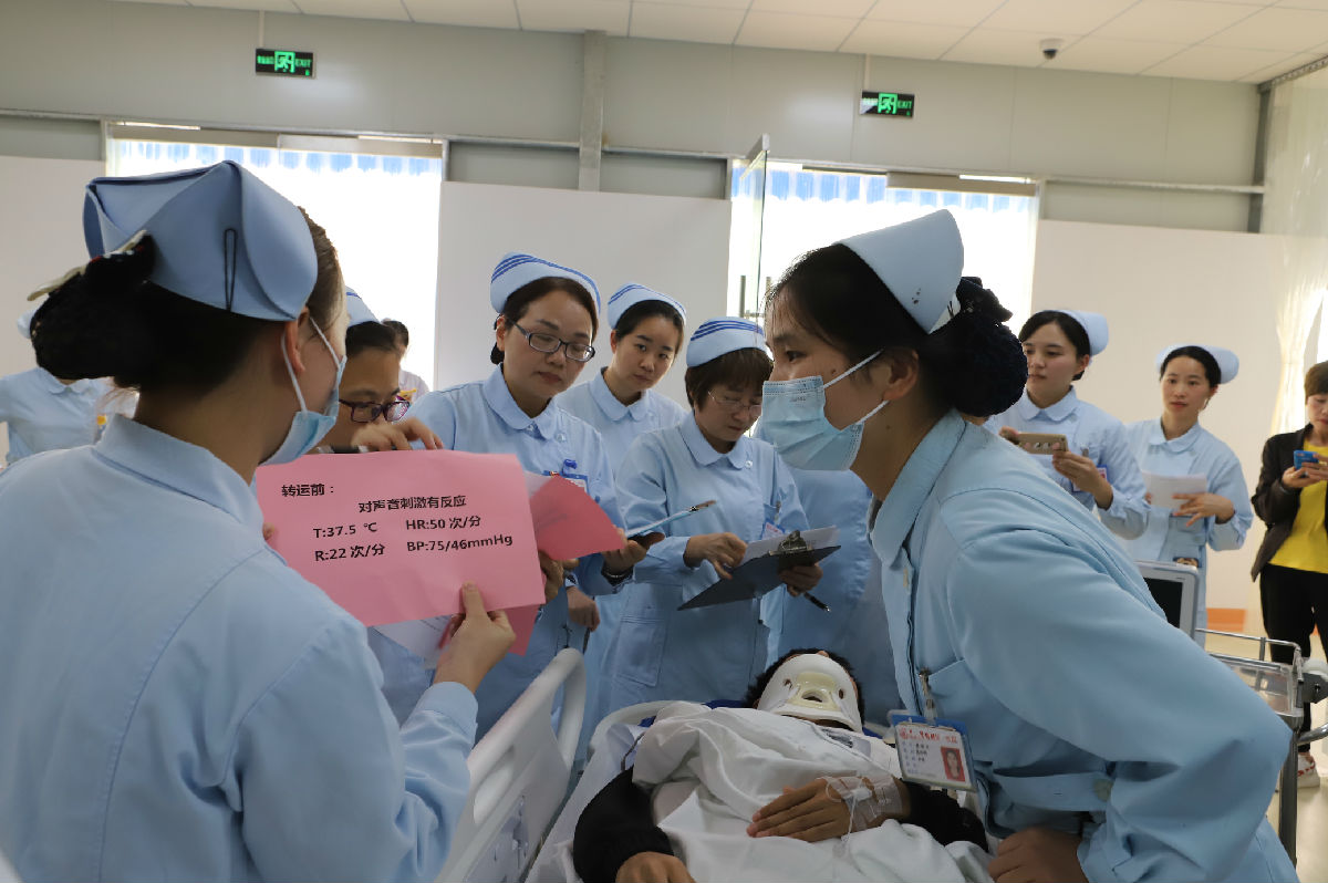 我院護理部組織突發公共事件護理應急演練 我院護理部組織突發公共事件護理應急演練