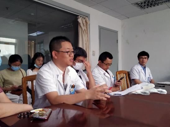 戰(zhàn)疫情  促黨建——我院胸心血管外科黨支部召開支部黨員大會(huì) 