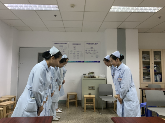 以評促改以改促進(jìn)以進(jìn)達(dá)優(yōu)——附一醫(yī)院護(hù)理部舉行護(hù)理質(zhì)量持續(xù)改進(jìn)項(xiàng)目成果評價會