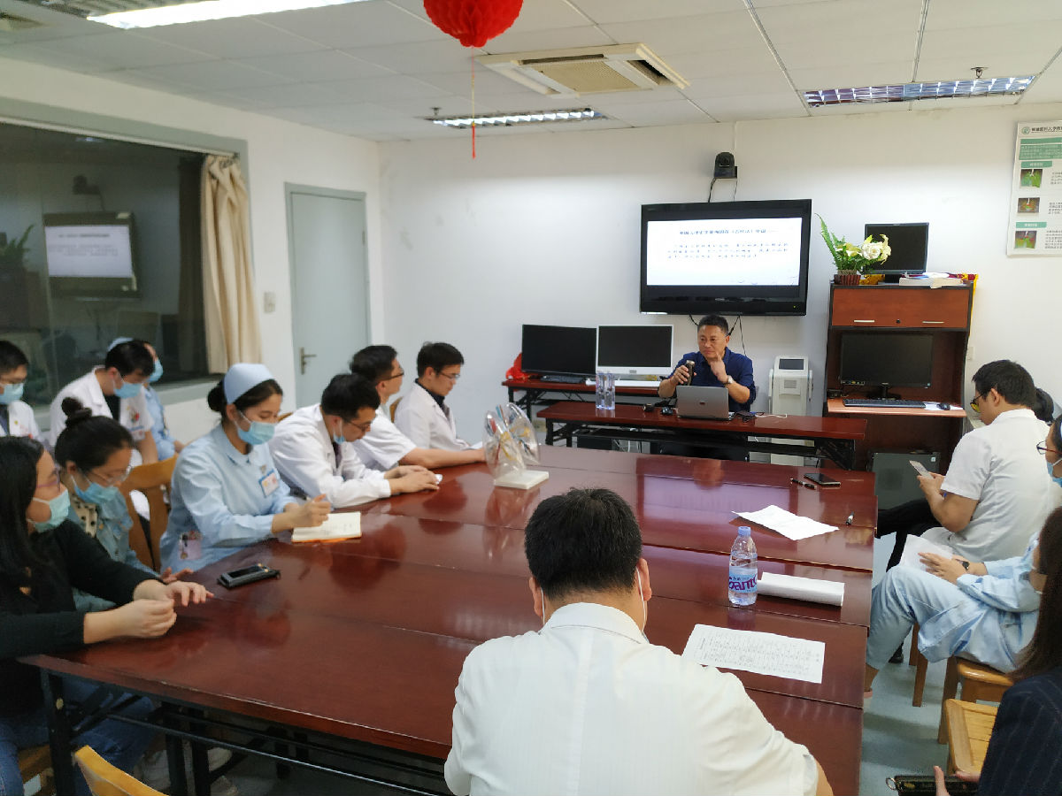 我院胸心血管外科黨支部舉行民法典專題講座