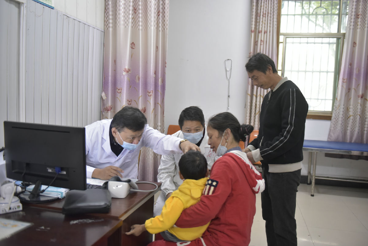 我院消化肝病支部牽頭開展“閩贛兩地學(xué)術(shù)交流惠民健康活動”