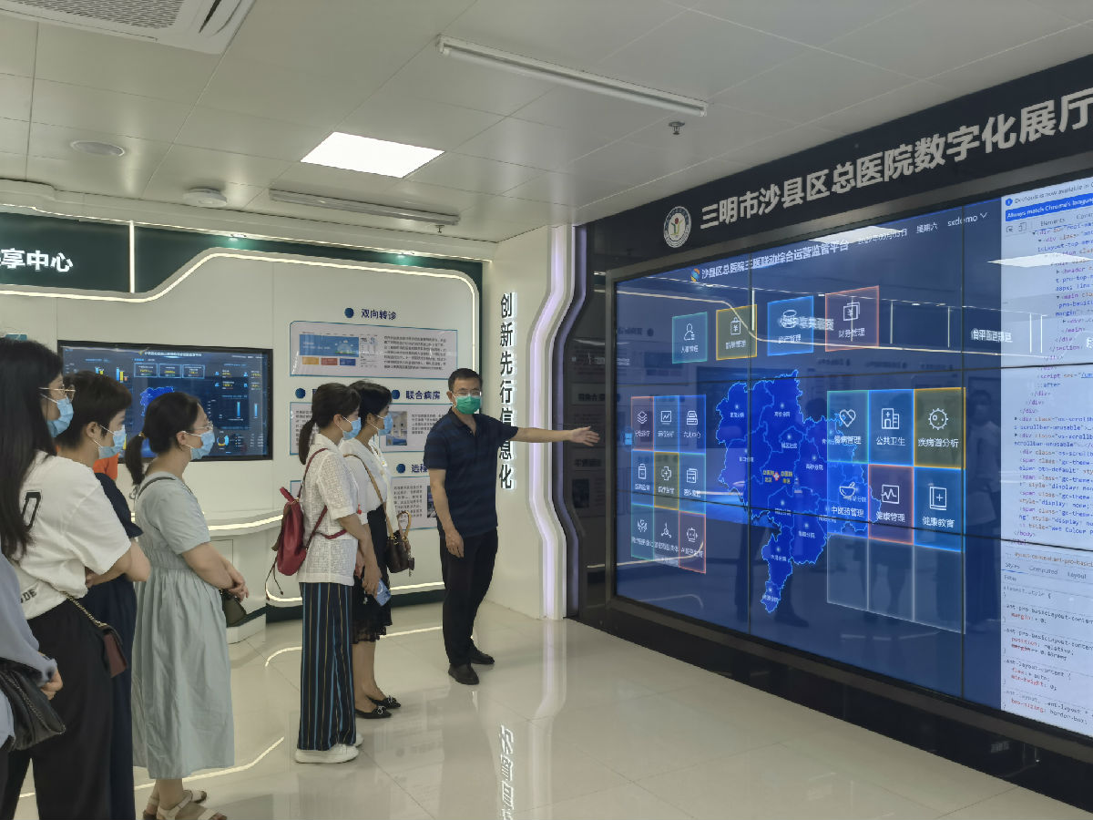 我院奧體院區黨支部開展“重走附一路”主題黨日活動