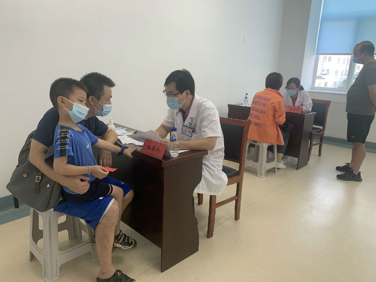 『附一黨建』我院風濕血液黨支部開展“重走附一路”暨黨員志愿服務八閩主題黨日活動