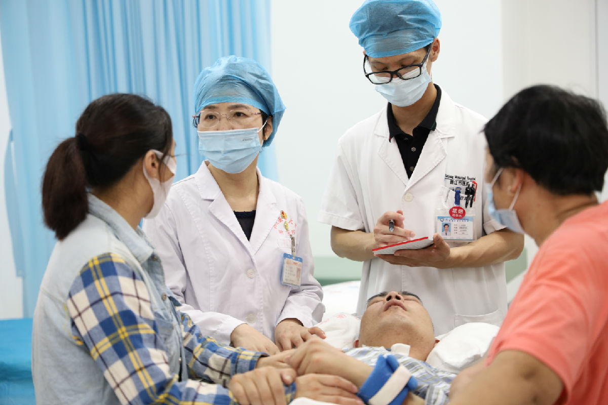 『附一黨建』不忘來時路 堅守附一心——康復(fù)高壓氧黨支部開展“重走附一路”暨黨員志愿服務(wù)八閩行活動