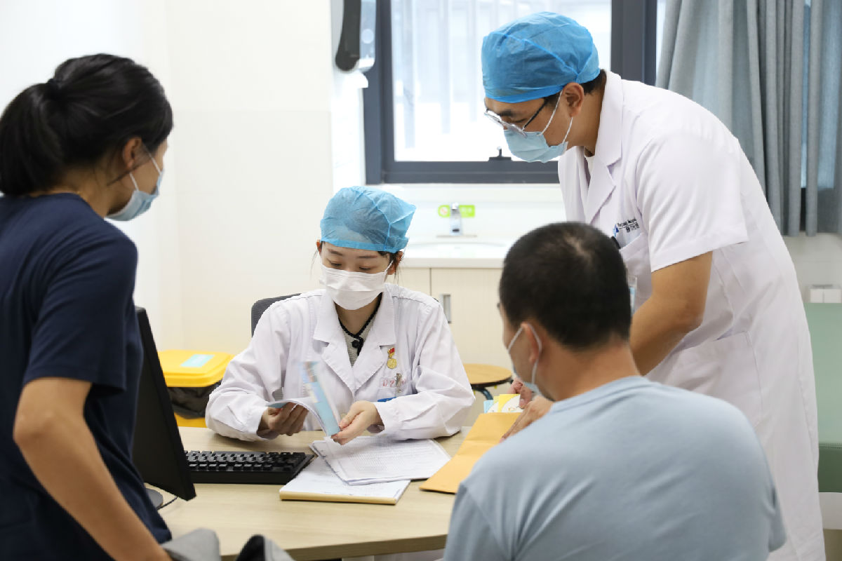 『附一黨建』不忘來時路 堅守附一心——康復(fù)高壓氧黨支部開展“重走附一路”暨黨員志愿服務(wù)八閩行活動